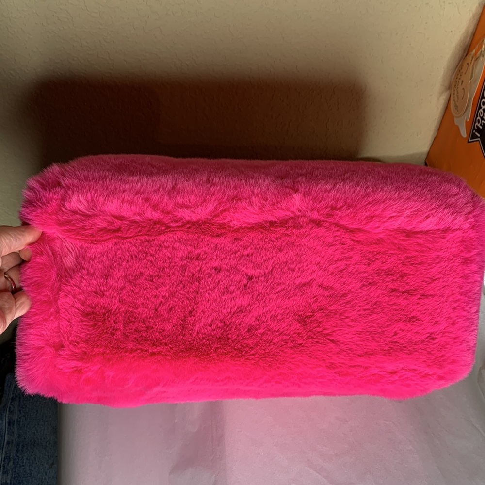 DKNY Hadlee Md Tote Fur Pink - Picture 3 of 6